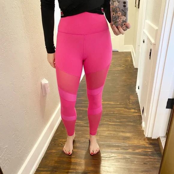 Motion365+ Contour High-Waisted Legging - Fabletics Canada